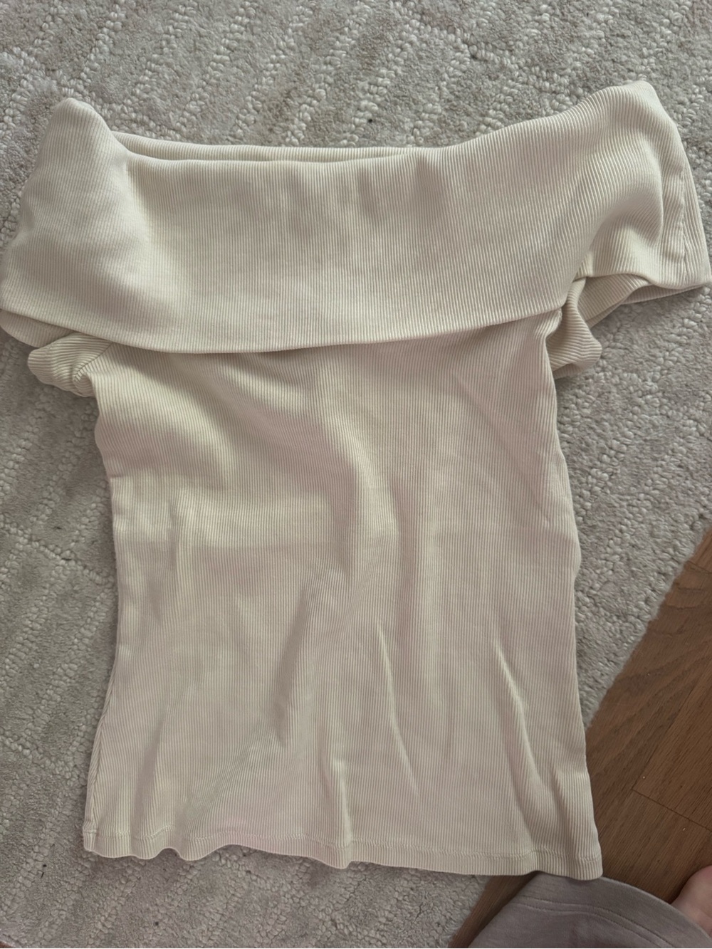Sezane off the shoulder top - Picture 2 of 4